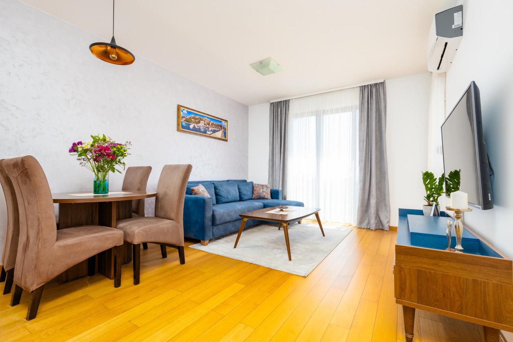 Apart Hotel M S Katunjanin Херцег Нови Екстериор снимка