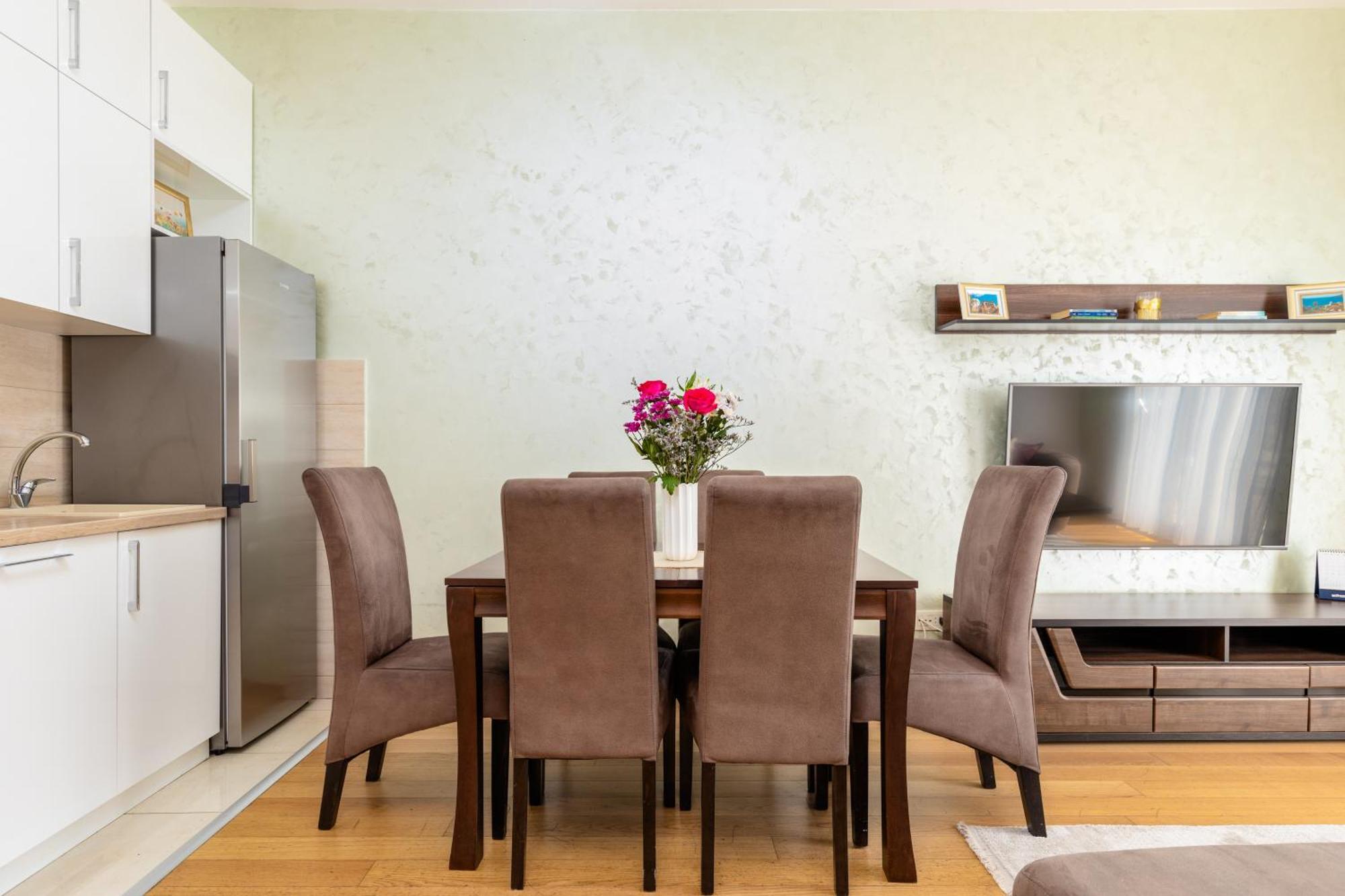 Apart Hotel M S Katunjanin Херцег Нови Екстериор снимка