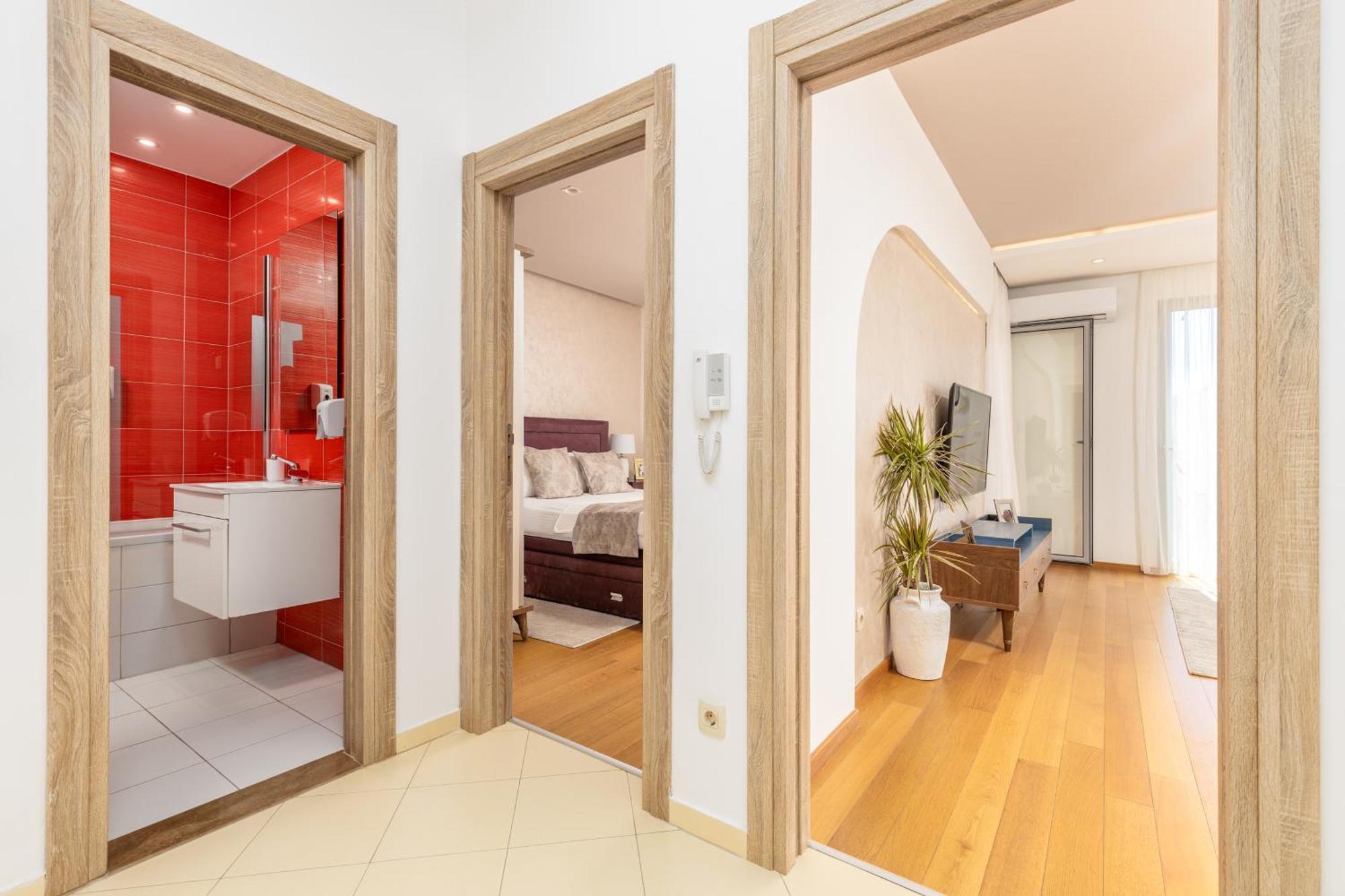 Apart Hotel M S Katunjanin Херцег Нови Екстериор снимка