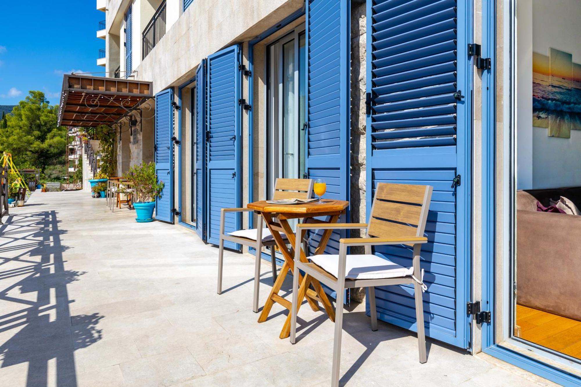 Apart Hotel M S Katunjanin Херцег Нови Екстериор снимка